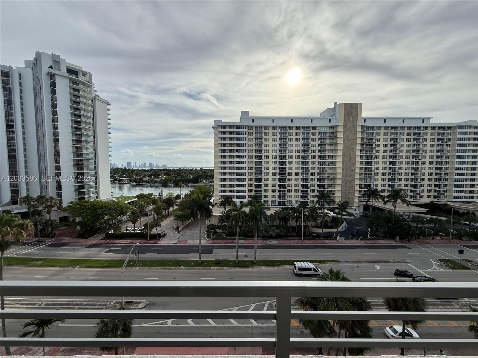 5555 Collins ave 9V photo 11
