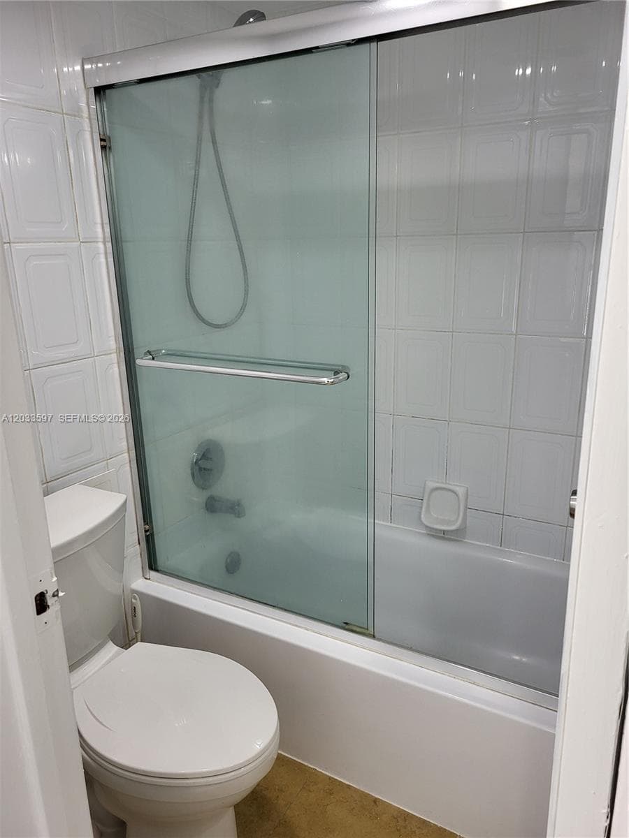 3401 N Country Club Dr 211 photo 13