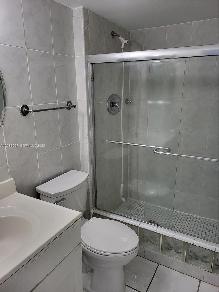 3401 N Country Club Dr 211 photo 16