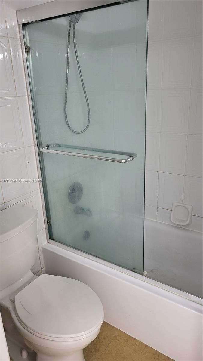 3401 N Country Club Dr 211 photo 14