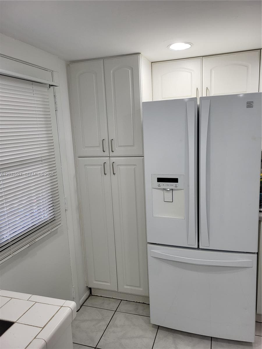 3401 N Country Club Dr 211 photo 8