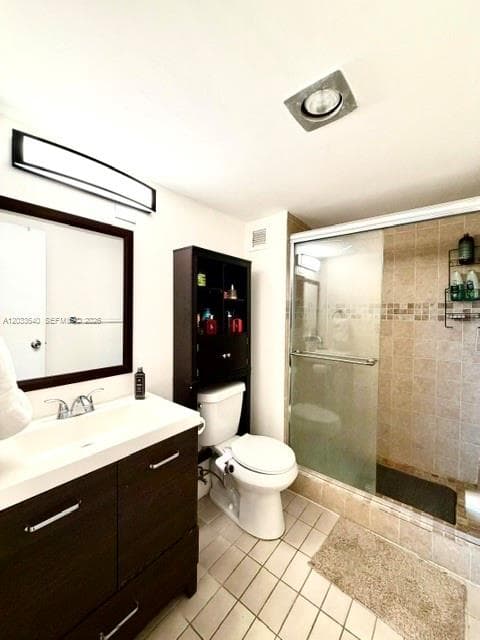 2450 NE 135th St 704 photo 17