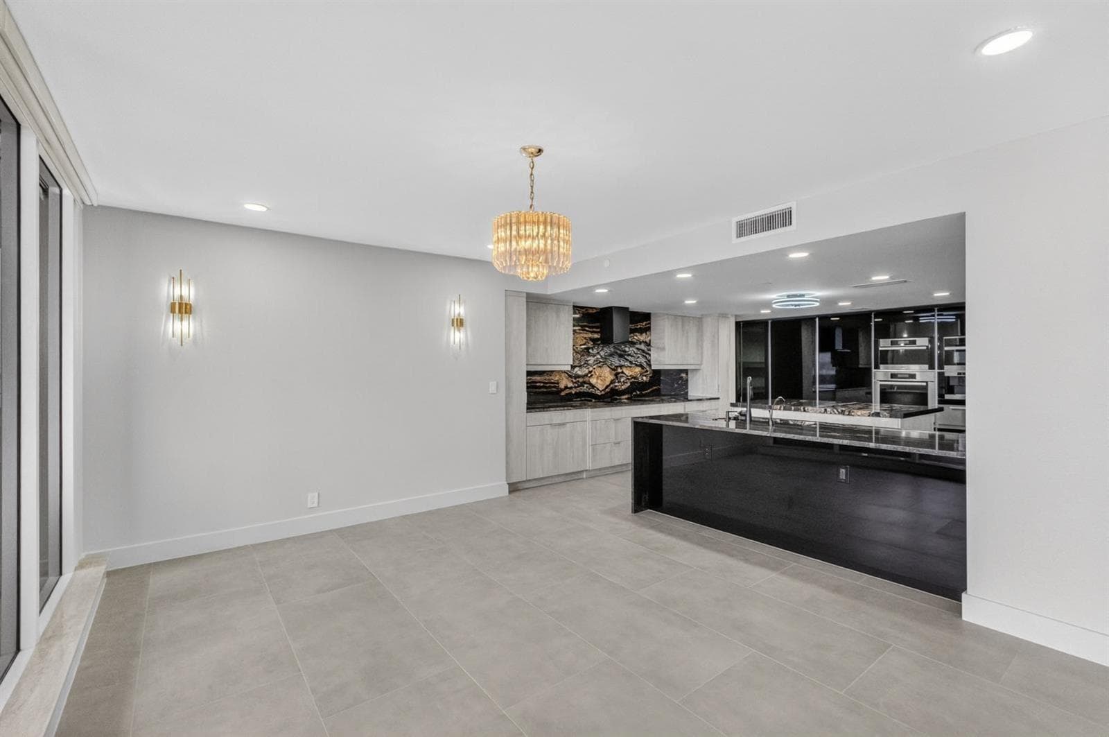 100 Lakeshore Drive 1755 photo 18