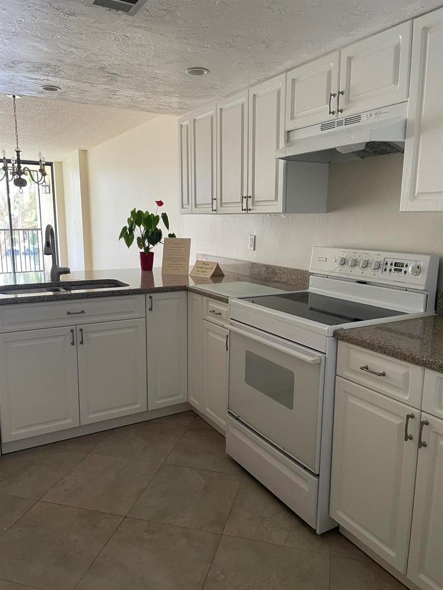 14 Royal Palm Way 204 photo 8