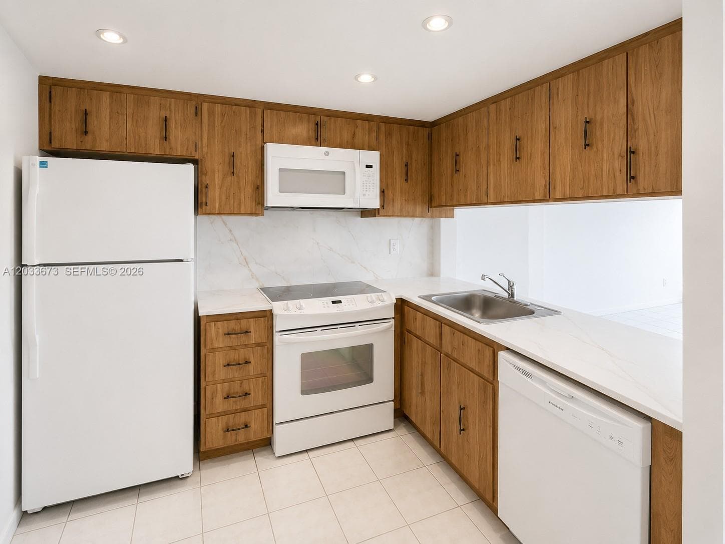 16465 NE 22nd Ave 206 photo 4
