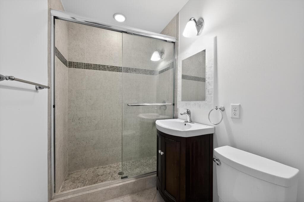 636 Kingfish Road photo 2