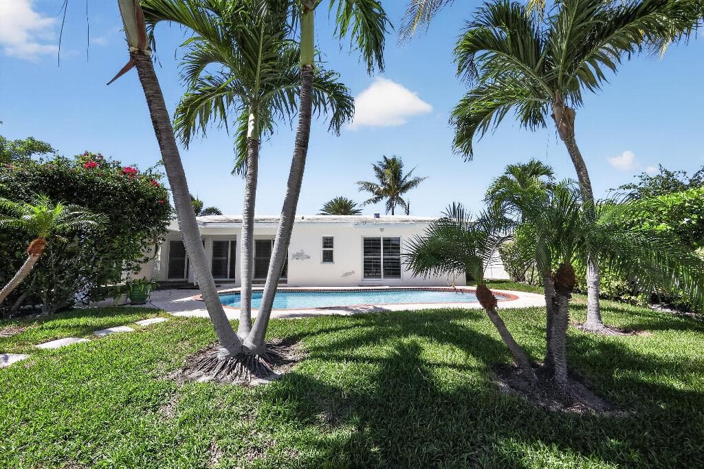 636 Kingfish Road photo 3
