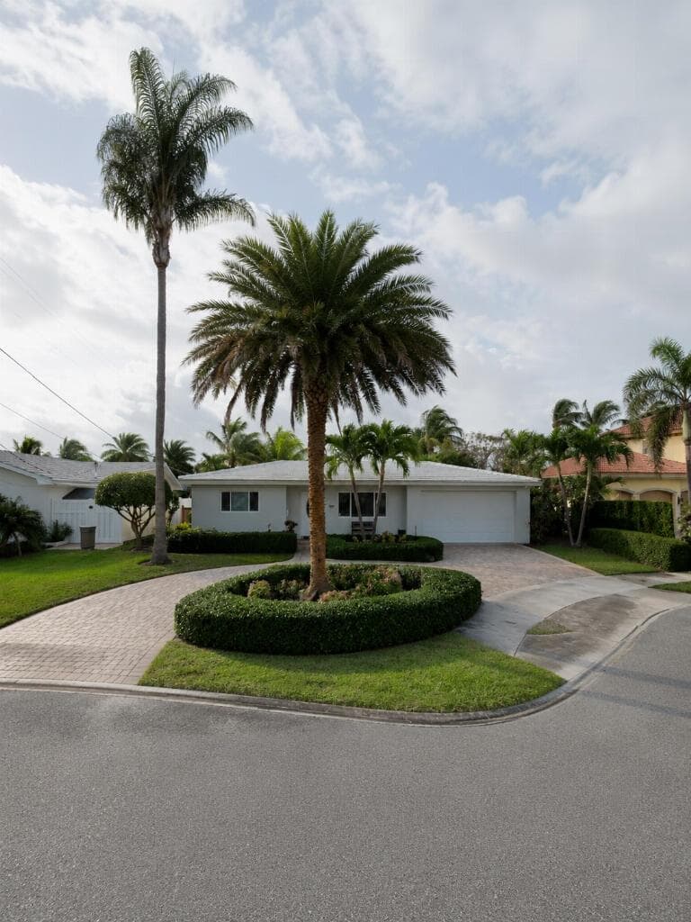 636 Kingfish Road photo 1