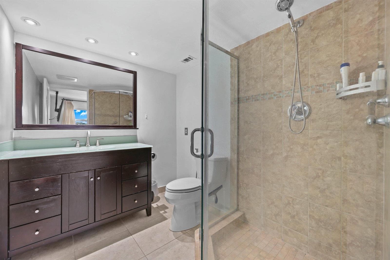 3121 NE 51st Street 204e photo 23
