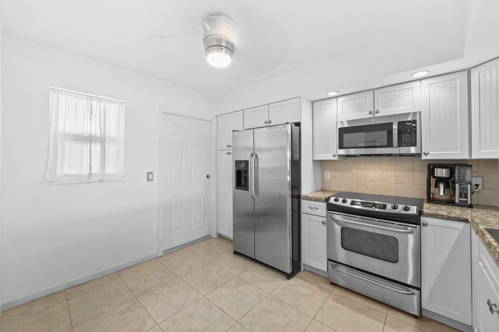 3121 NE 51st Street 204e photo 13