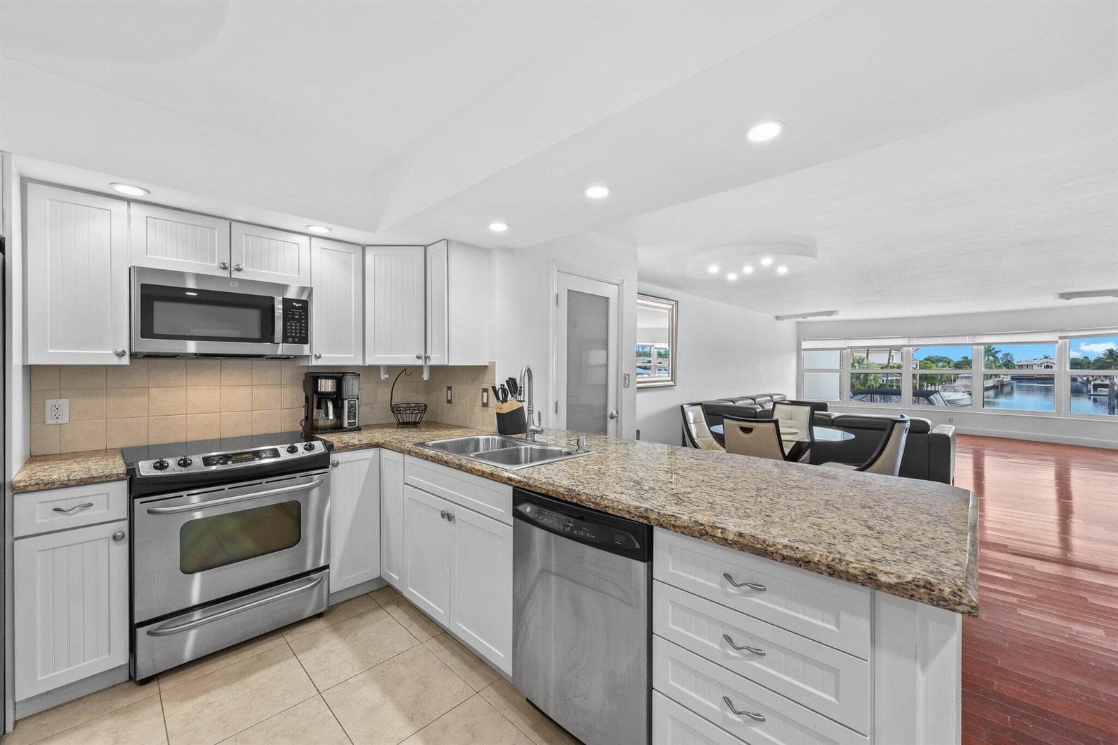 3121 NE 51st Street 204e photo 10