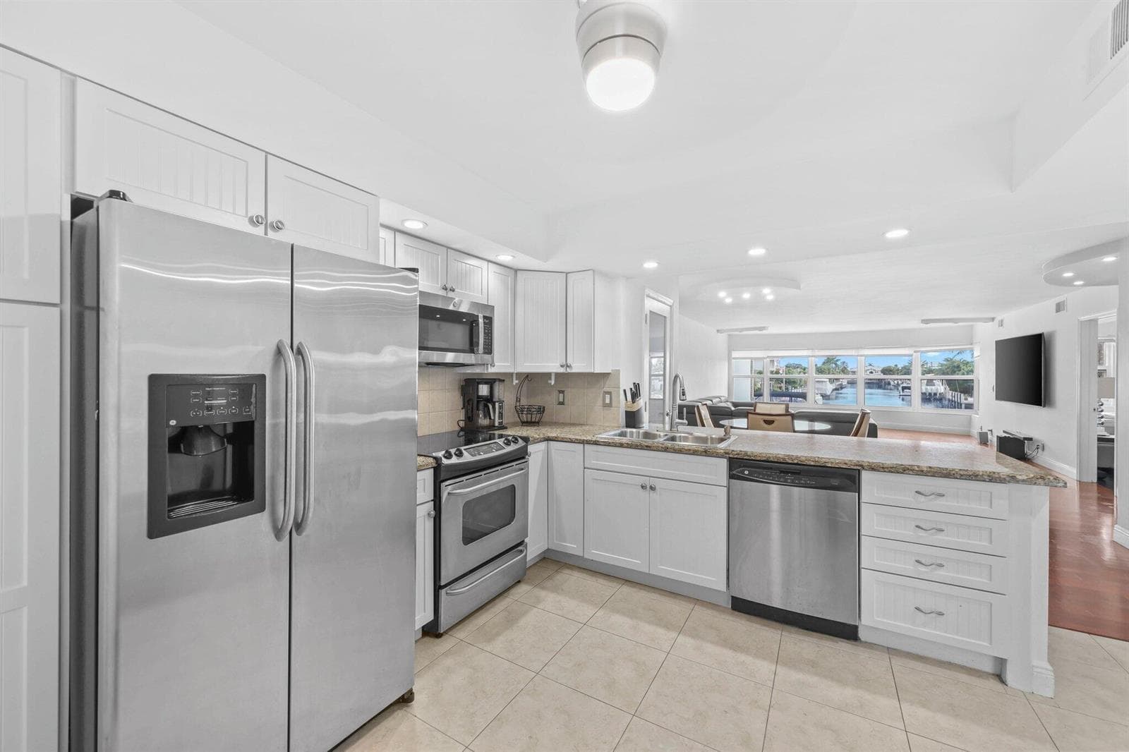 3121 NE 51st Street 204e photo 14