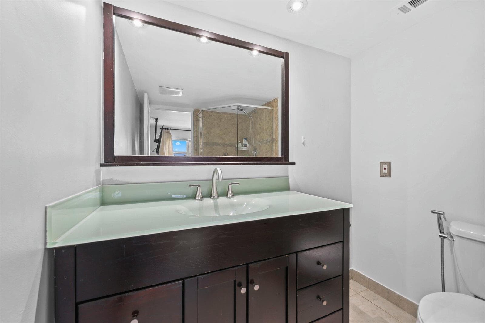 3121 NE 51st Street 204e photo 25