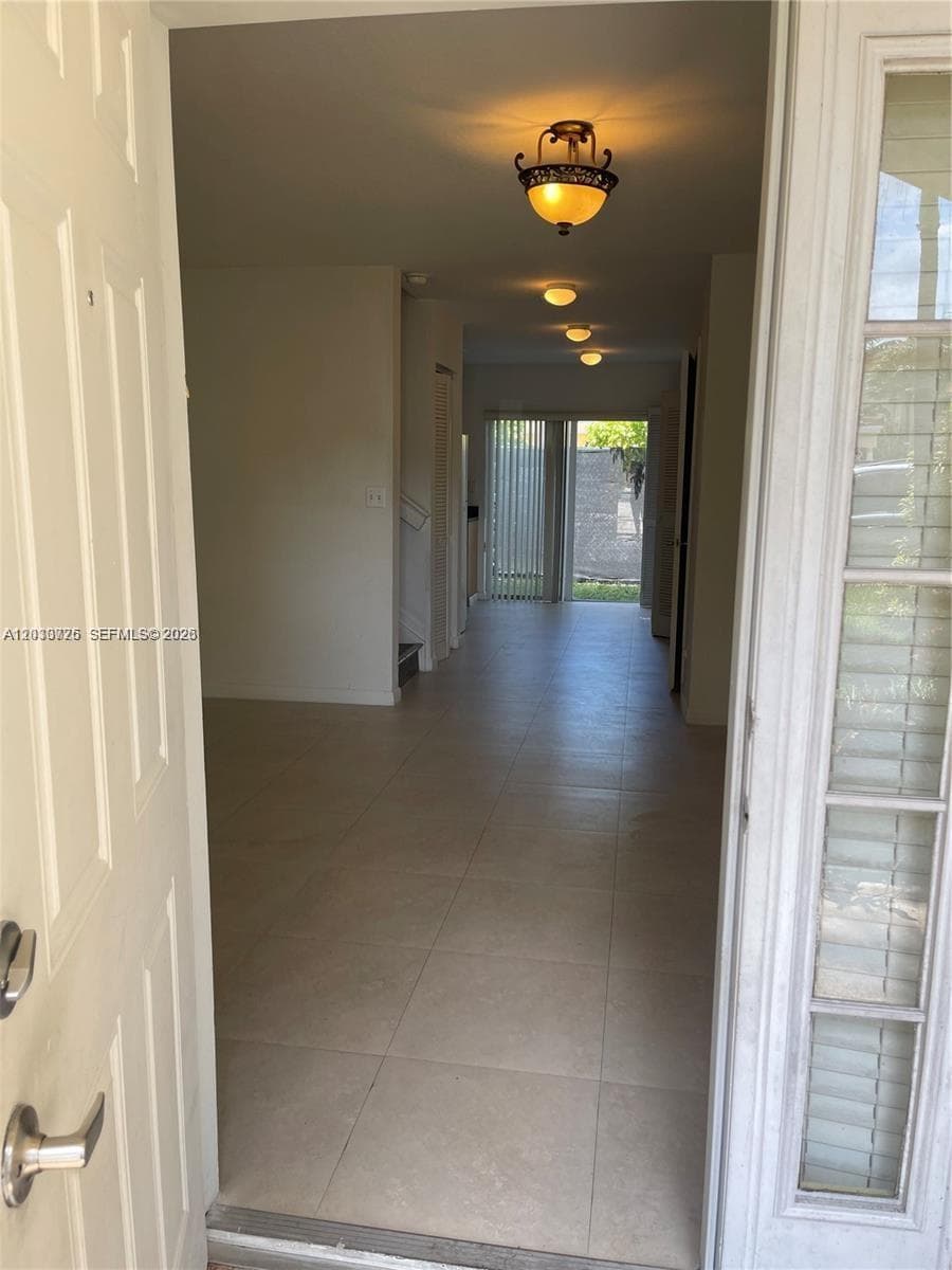 2066 NE 167th St 3-108 photo 6