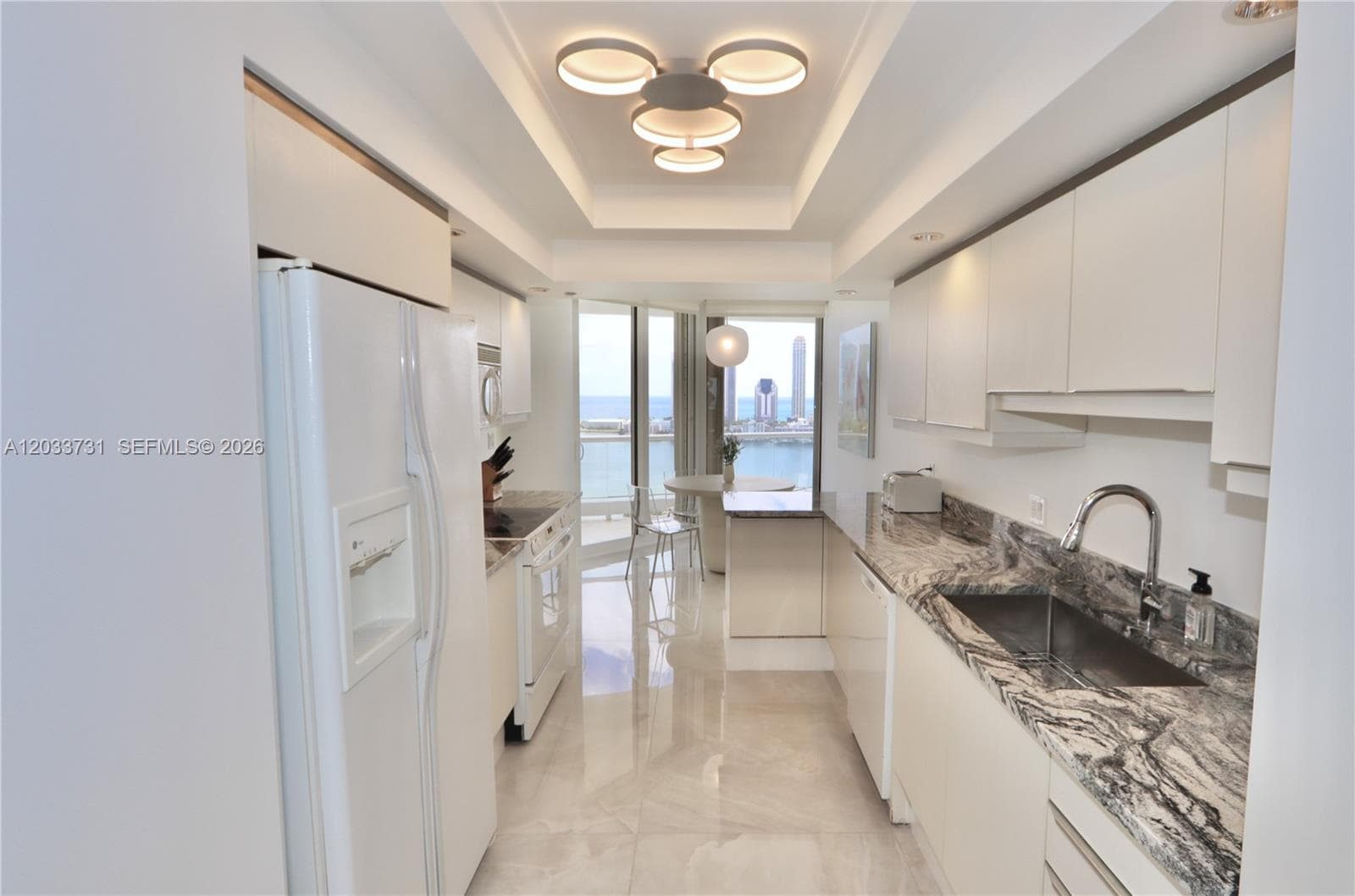 7000 Island Blvd 2605 photo 3
