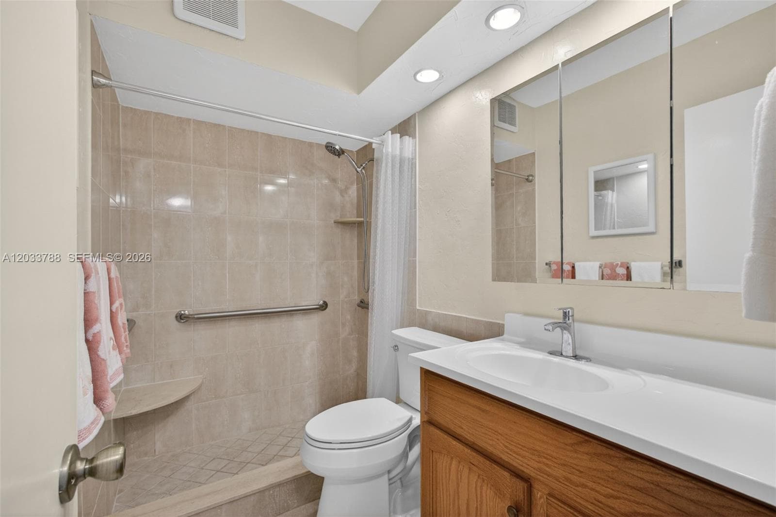 112 Doolen Ct 306 photo 6