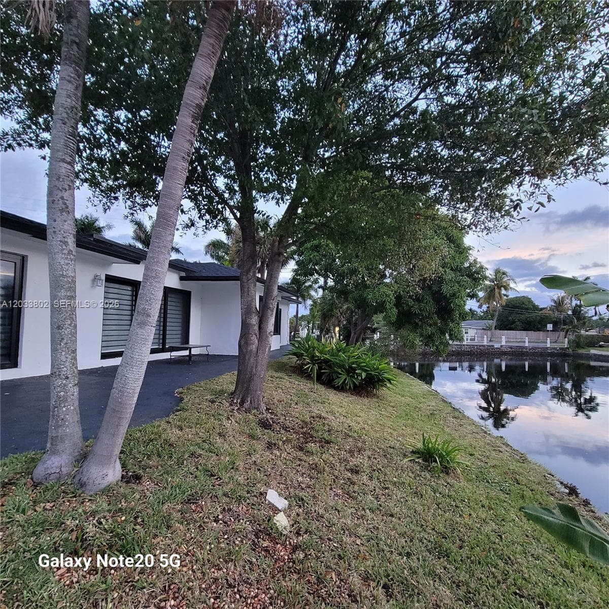 2856 NW 10th Ave photo 22
