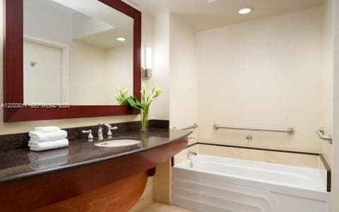 18001 Collins Ave 1711 photo 3