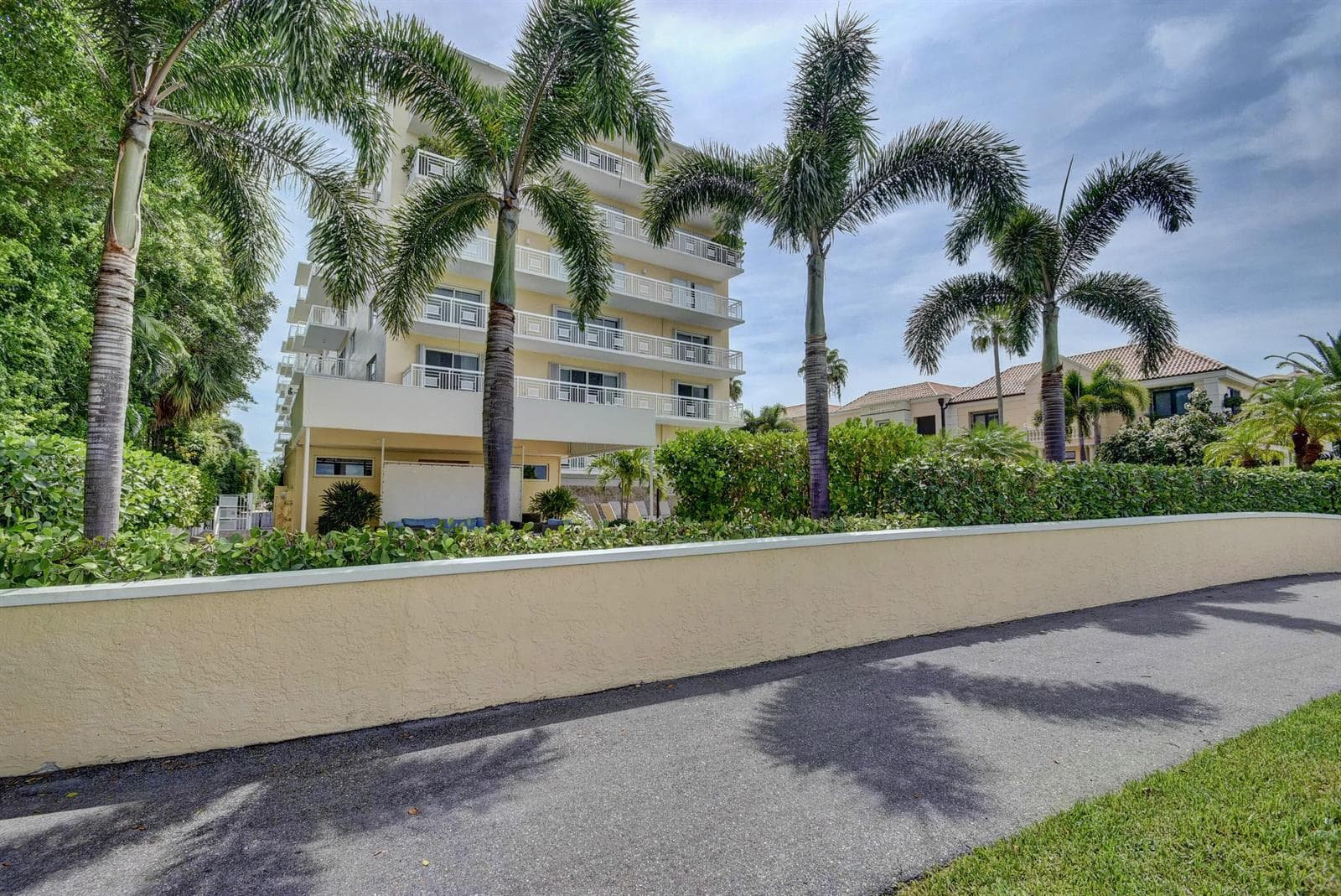 250 Bradley Place 408 photo 14
