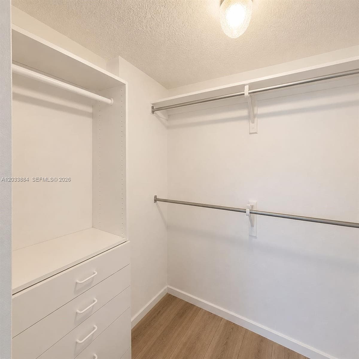 800 Parkview Dr 512 photo 17