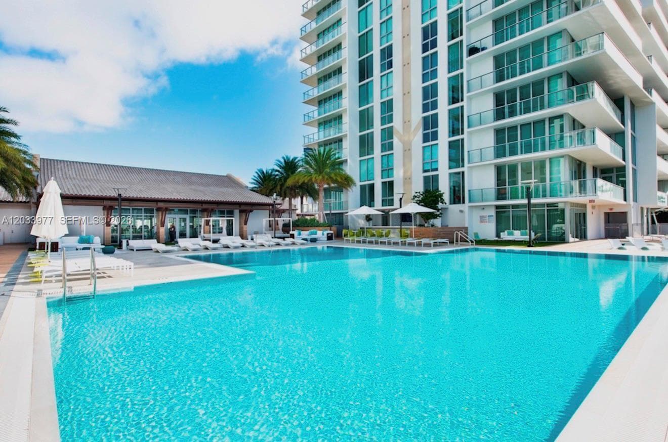 330 Sunny Isles Blvd 5-2002 photo 4