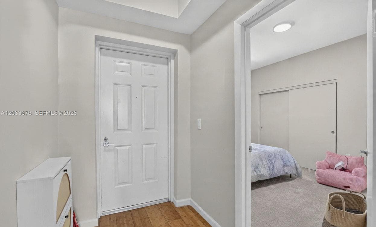 3340 NE 190th St 402 photo 17