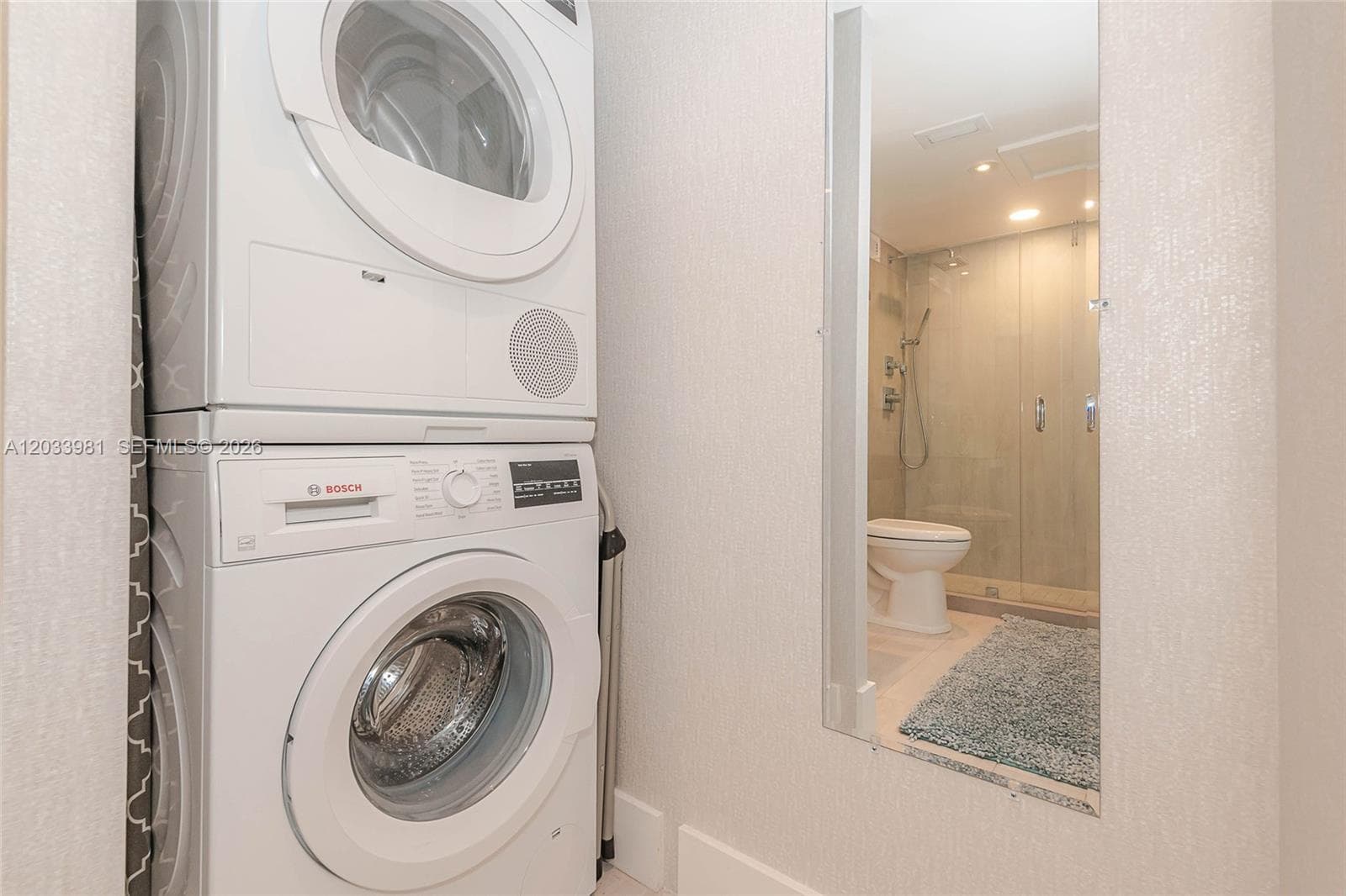 2301 Collins Ave 941 photo 23