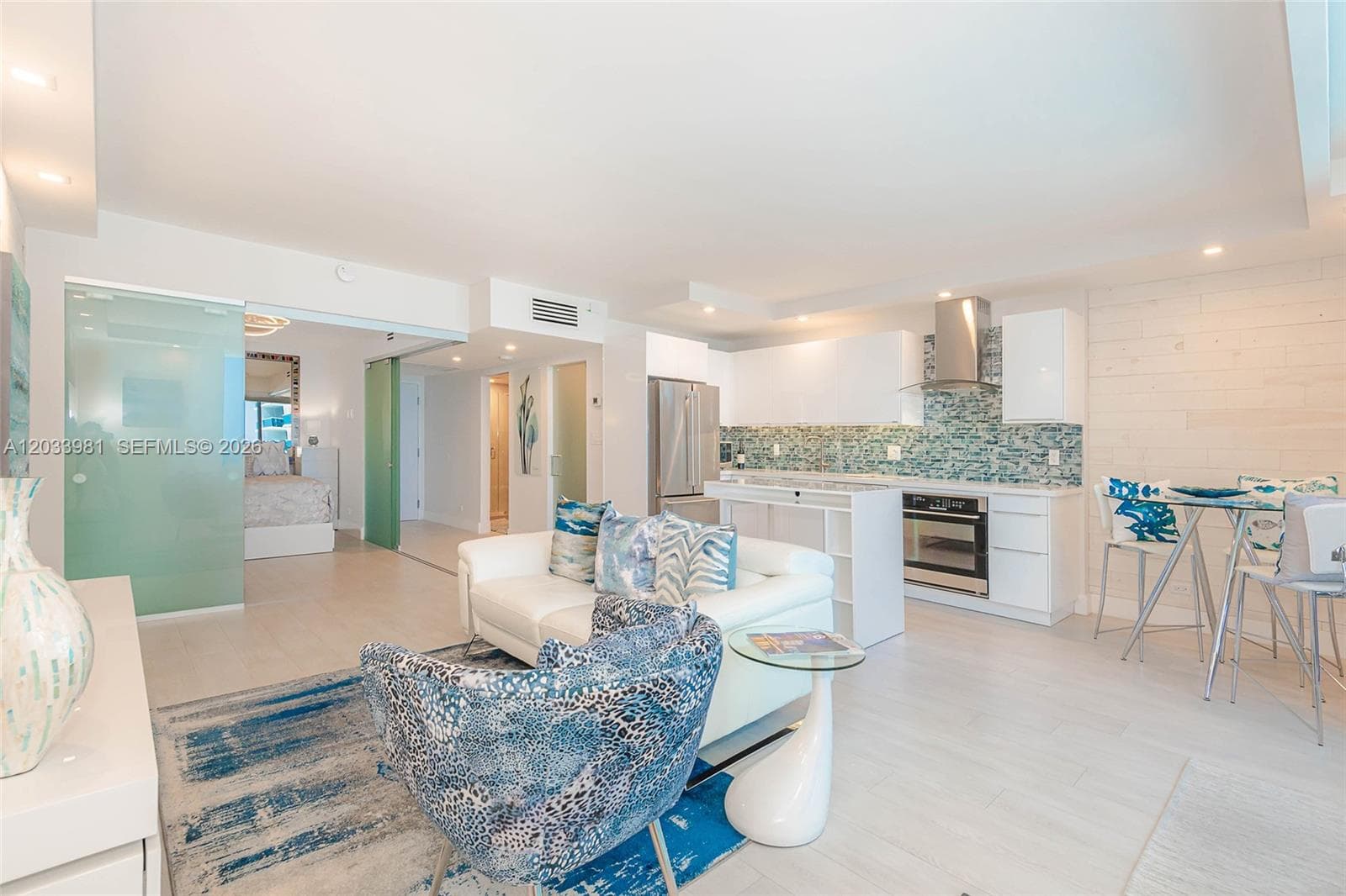 2301 Collins Ave 941 photo 12