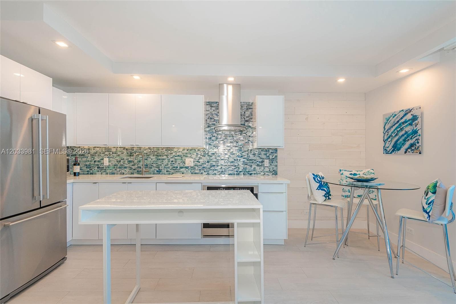 2301 Collins Ave 941 photo 11