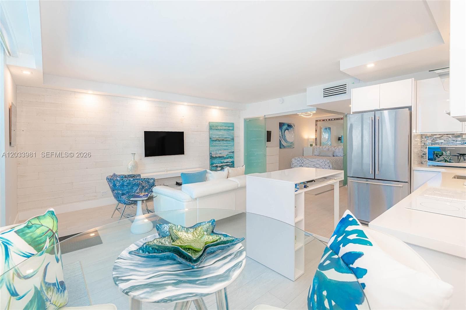 2301 Collins Ave 941 photo 8