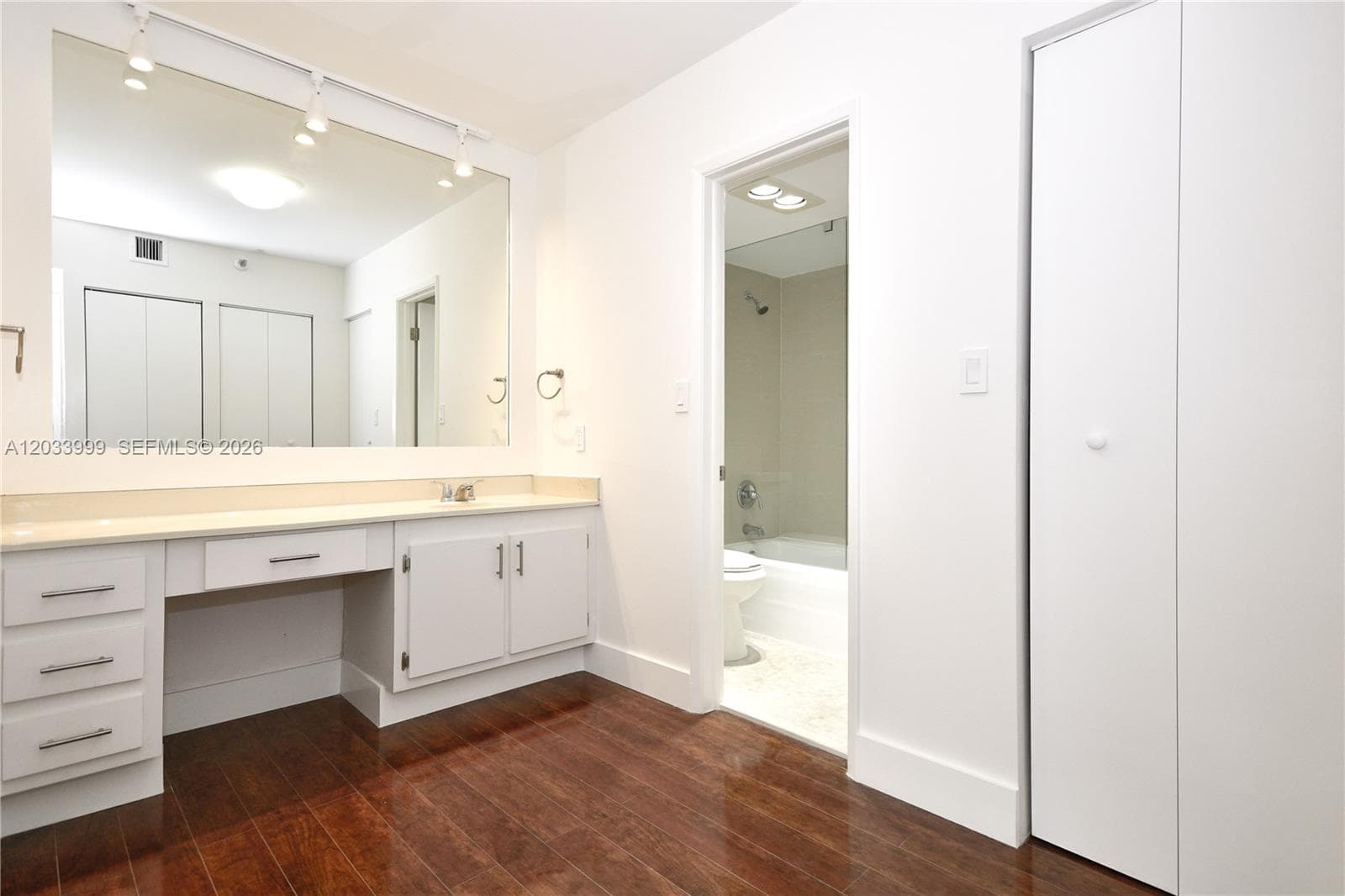 20505 E Country Club Dr 237 photo 8
