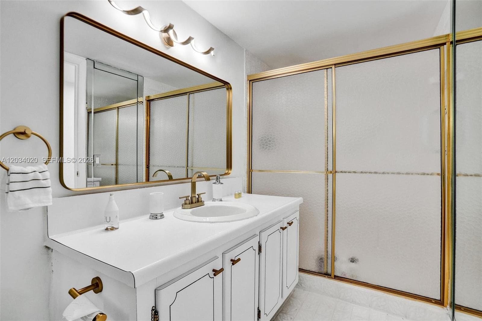 1849 S Ocean Dr 407 photo 9