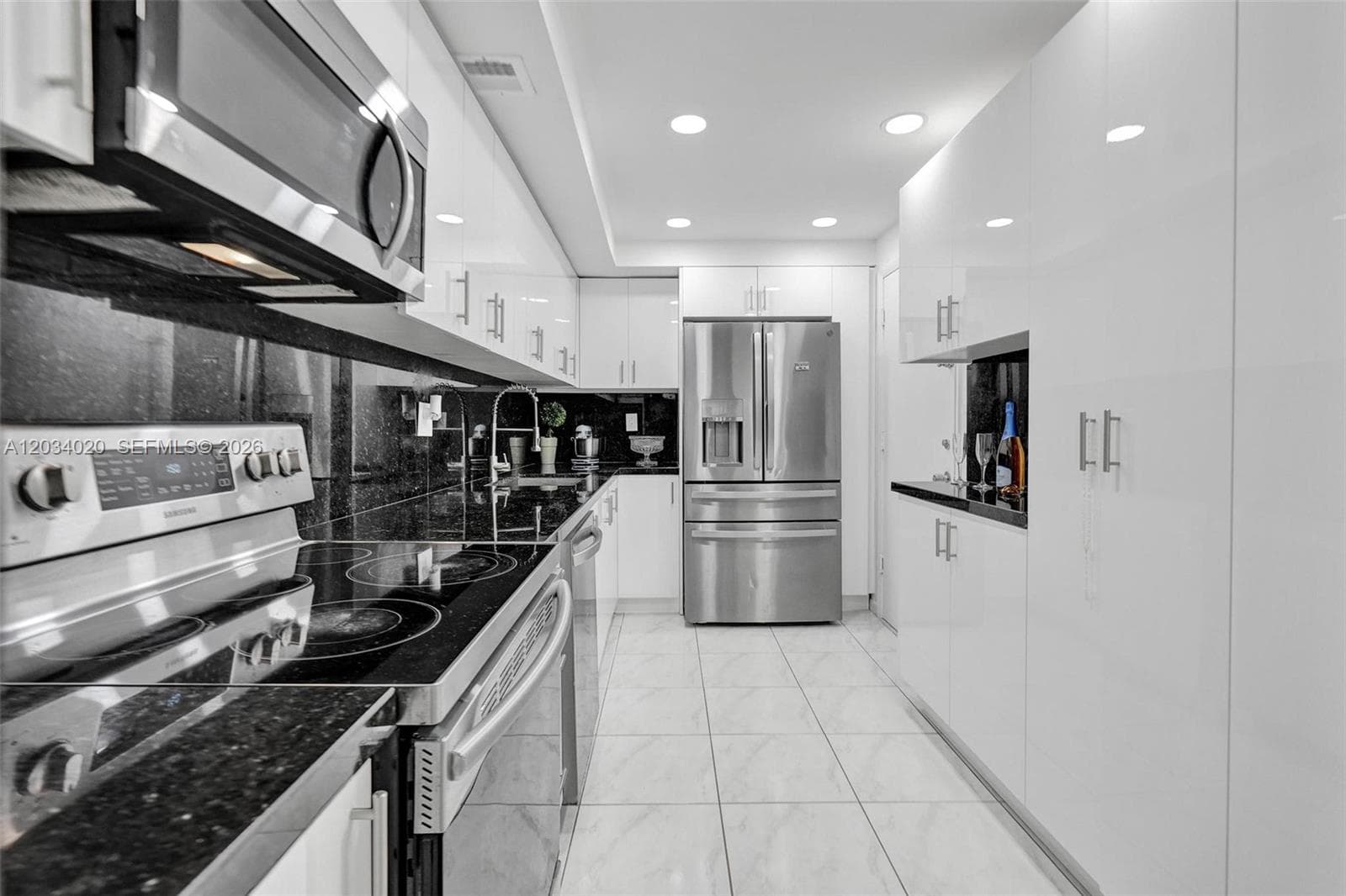 1849 S Ocean Dr 407 photo 24