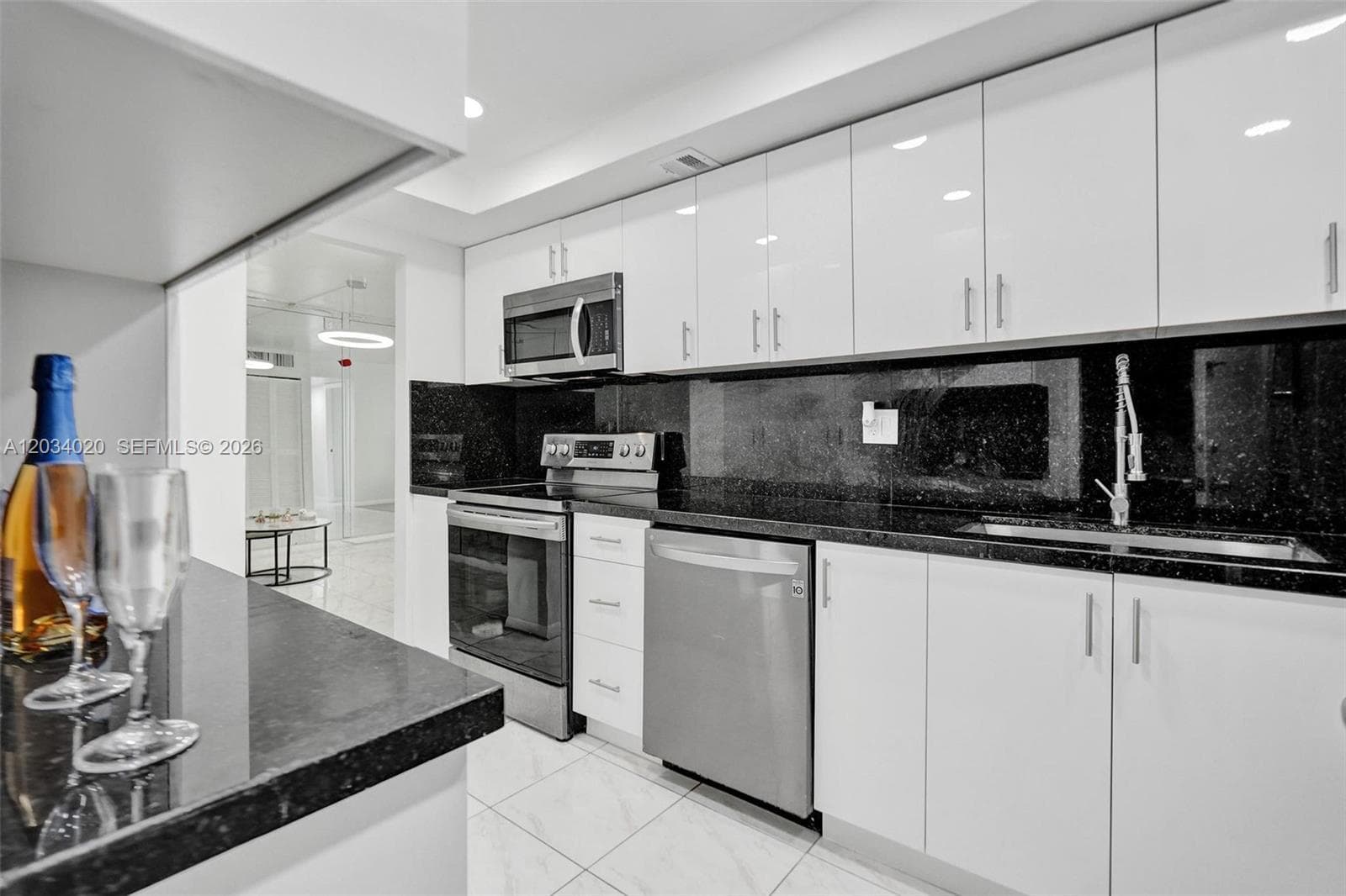 1849 S Ocean Dr 407 photo 25