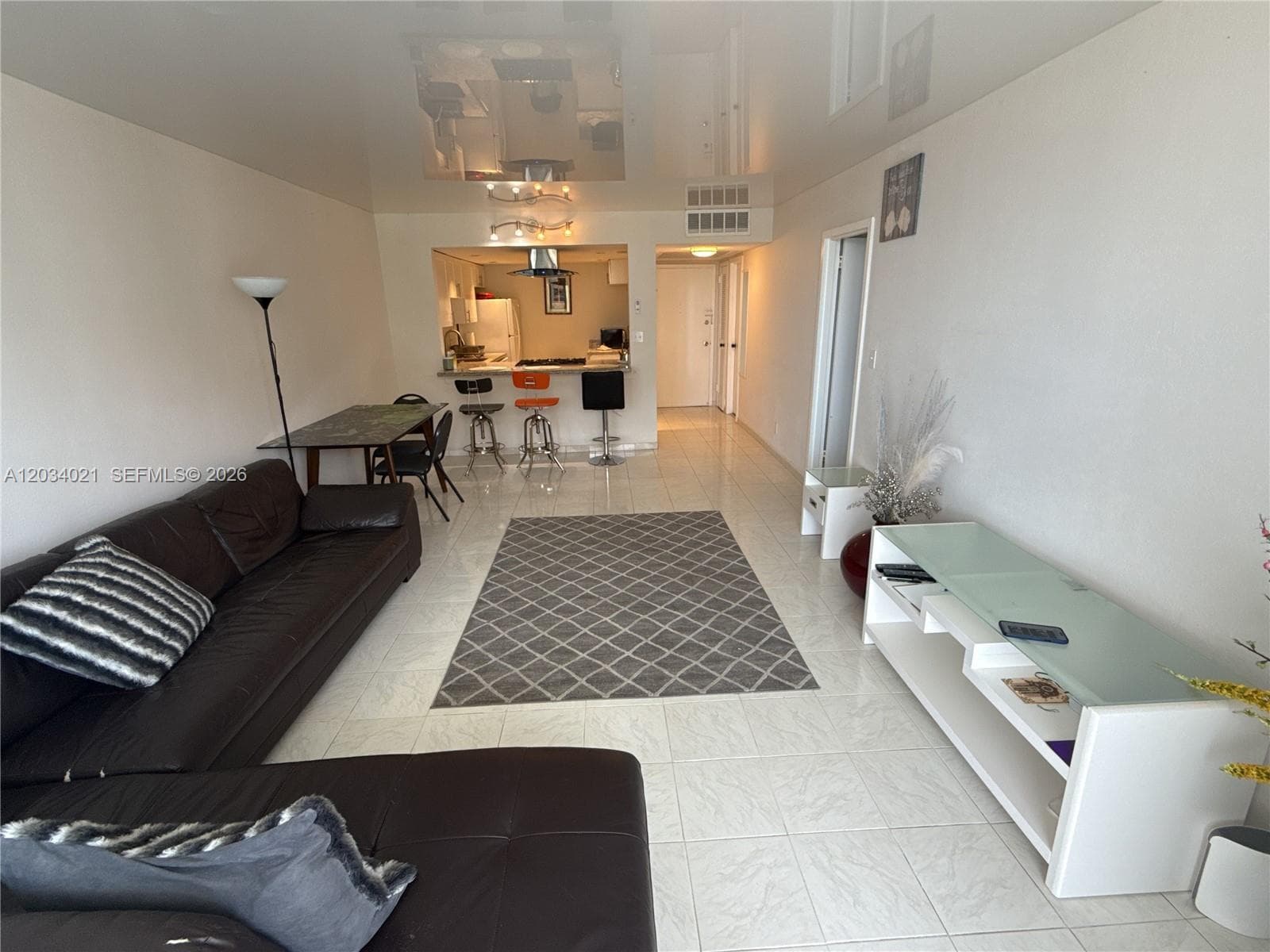 2030 S Ocean Dr 1511 photo 2