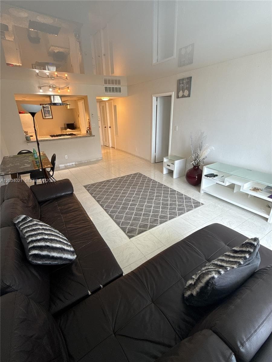 2030 S Ocean Dr 1511 photo 9