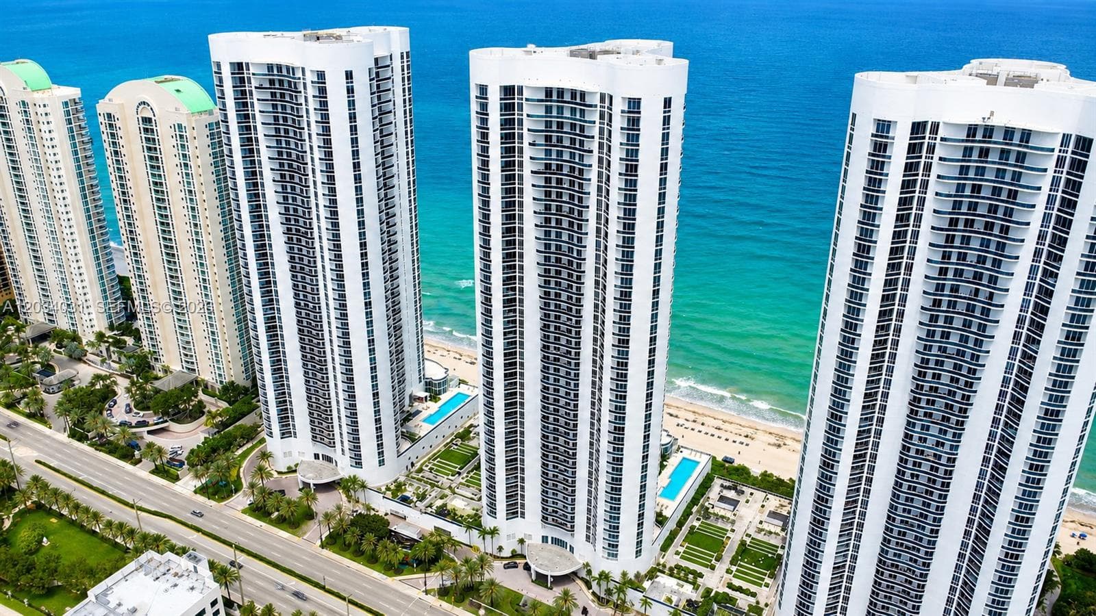 15901 Collins Ave 403 photo 1