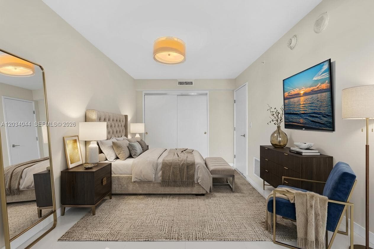 9901 E Bay Harbor Dr 803 photo 13