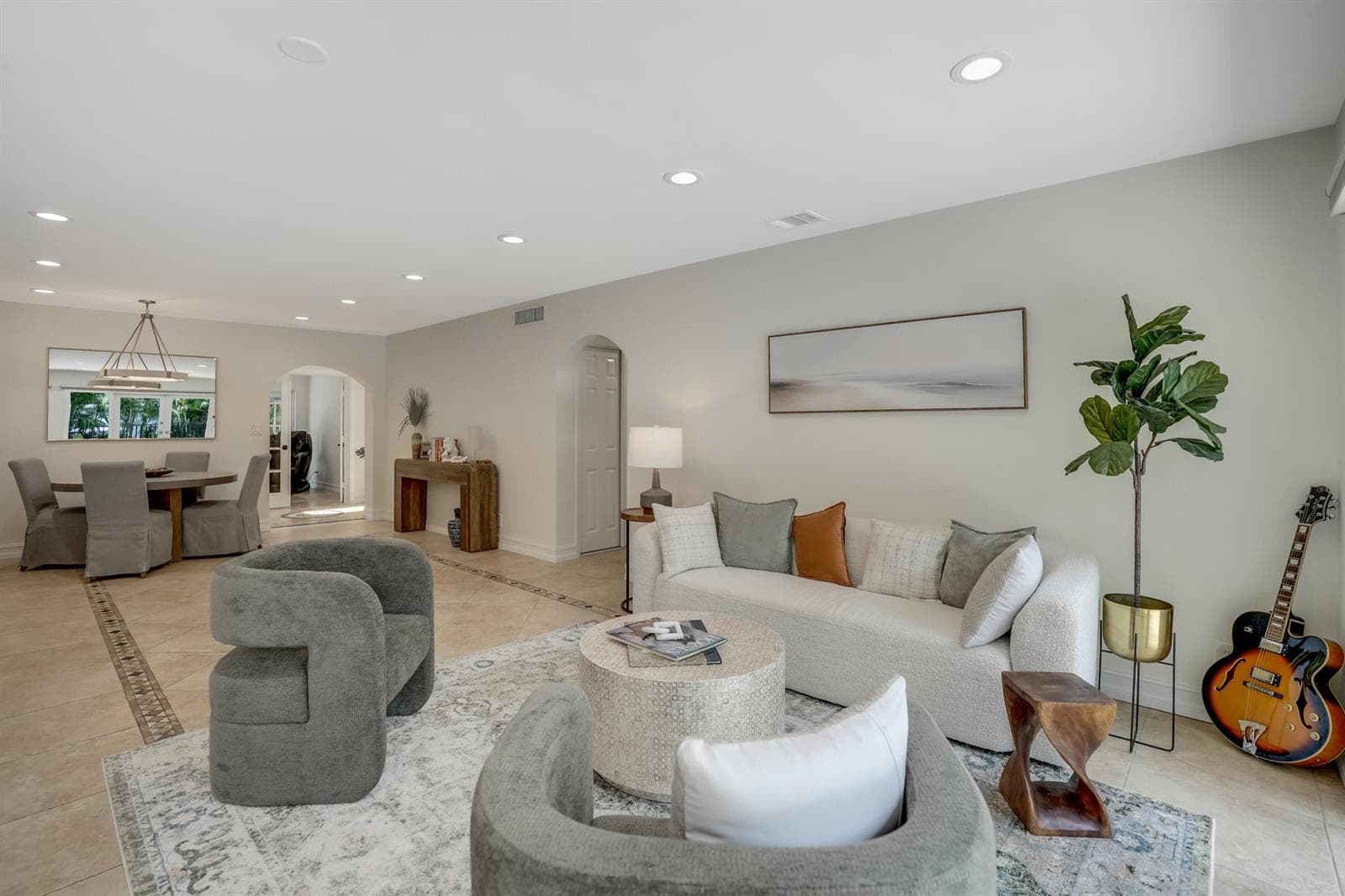 2400 N Riverside Drive photo 18