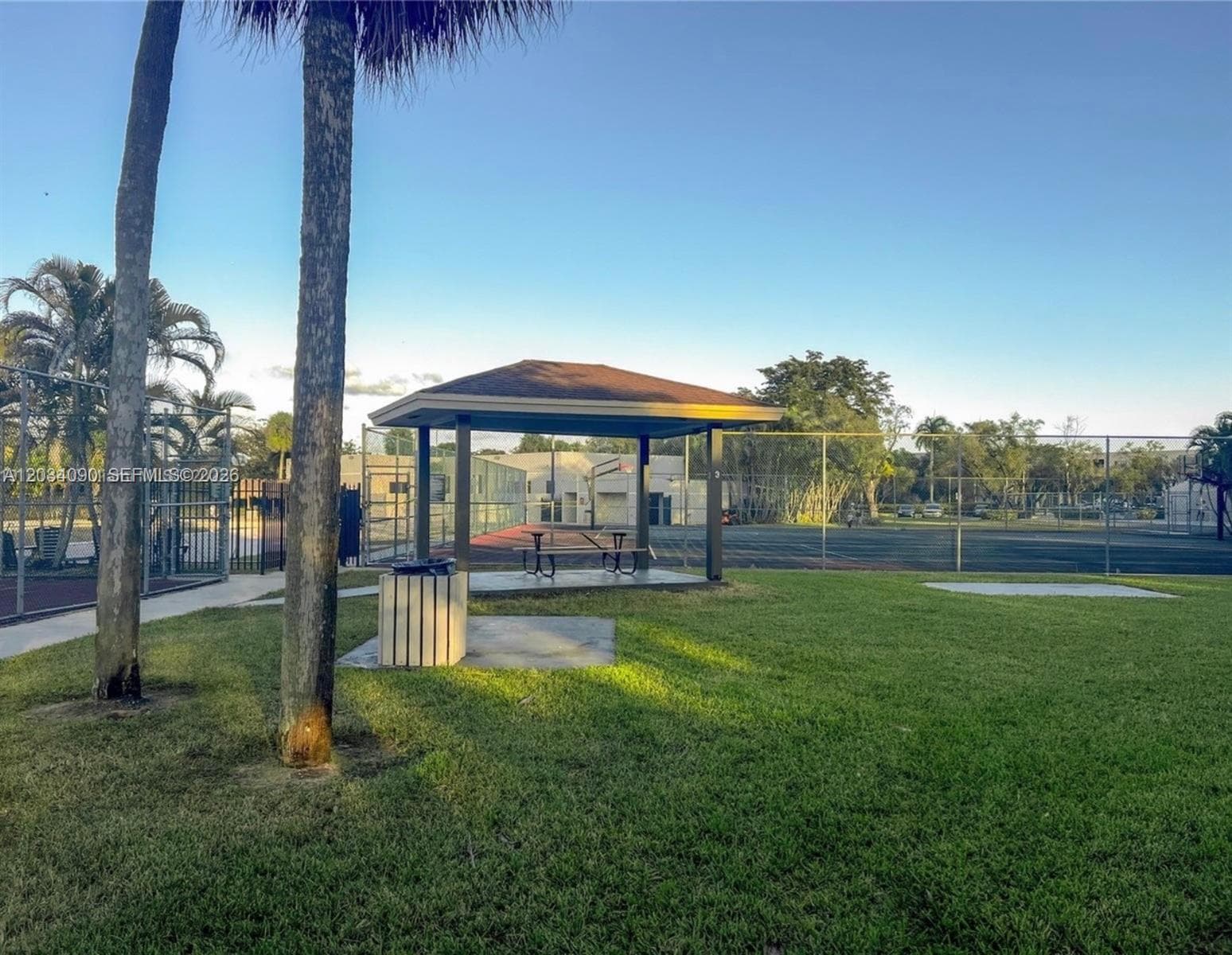 8520 SW 133rd Ave Rd 424 photo 14