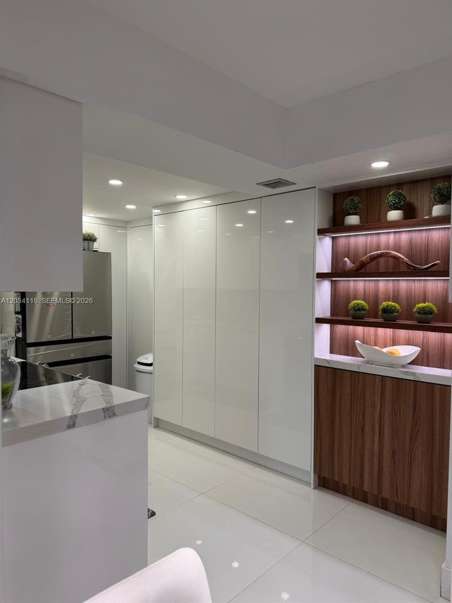 3800 S Ocean Dr 311 photo 12