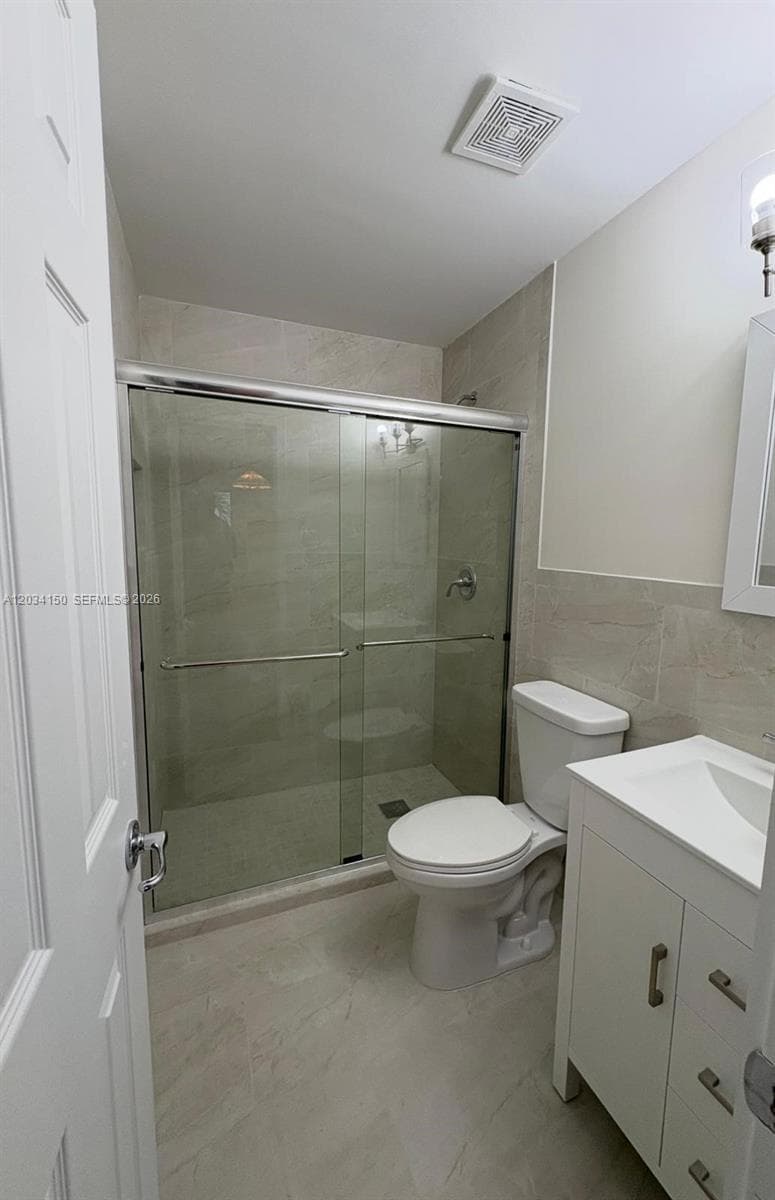 136 Marina Ave East photo 9