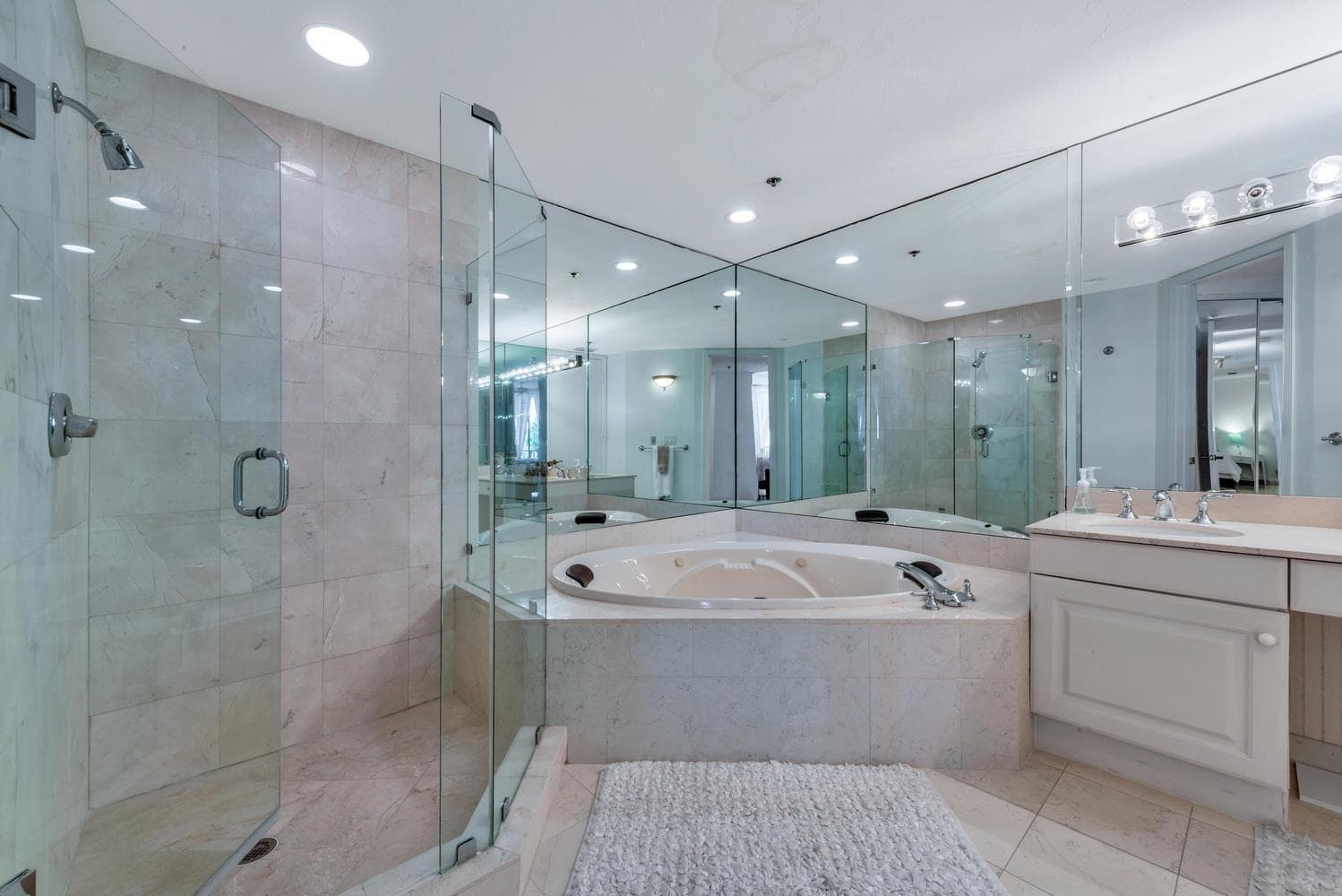 530 Ocean Drive 202 photo 13