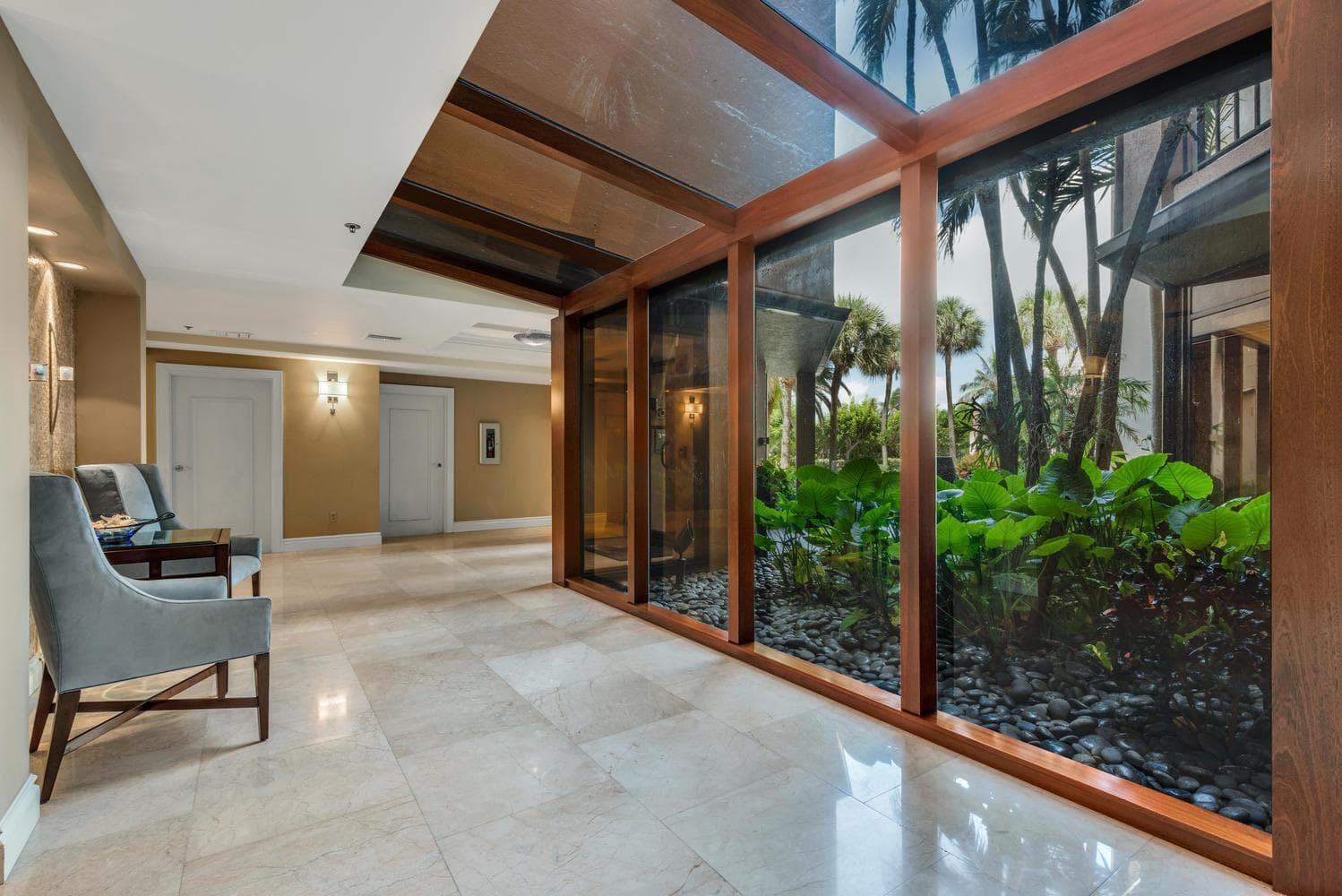 530 Ocean Drive 202 photo 21