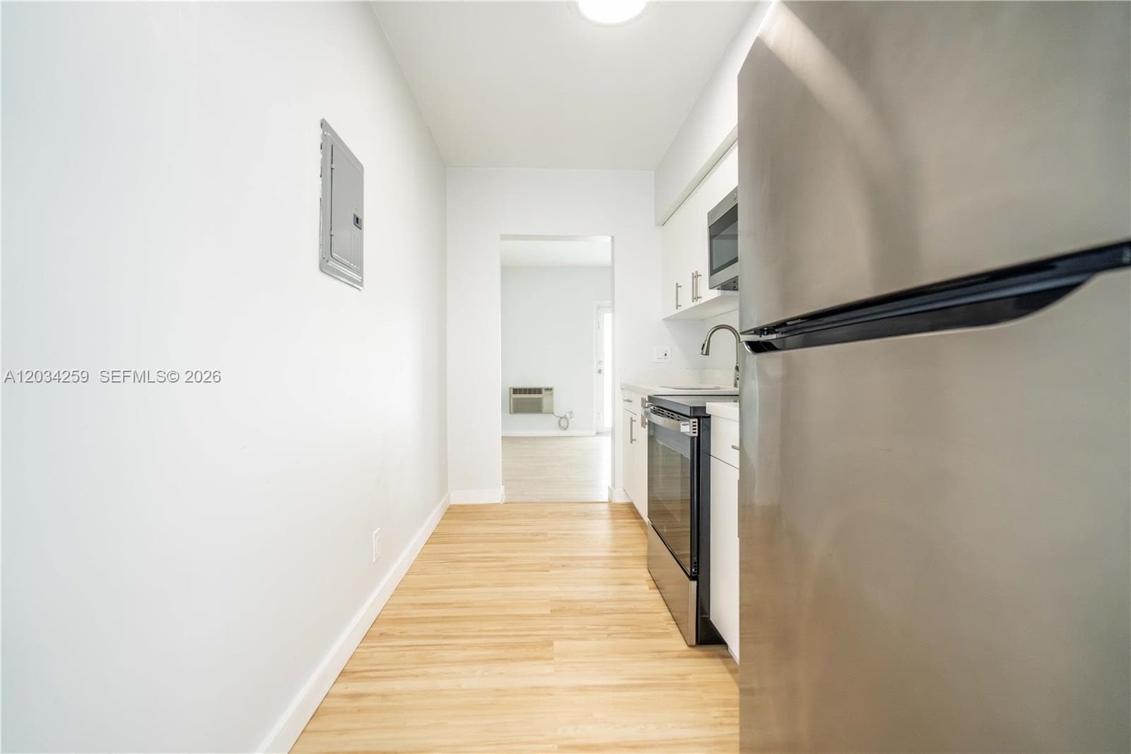 1750 S Treasure Dr 8 photo 9