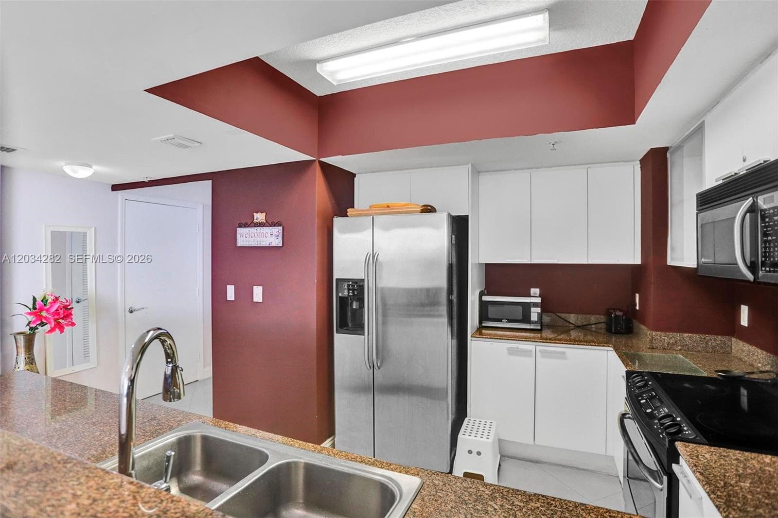 16699 Collins Ave 1410 photo 6