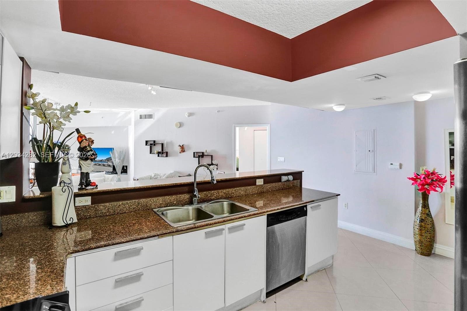 16699 Collins Ave 1410 photo 4