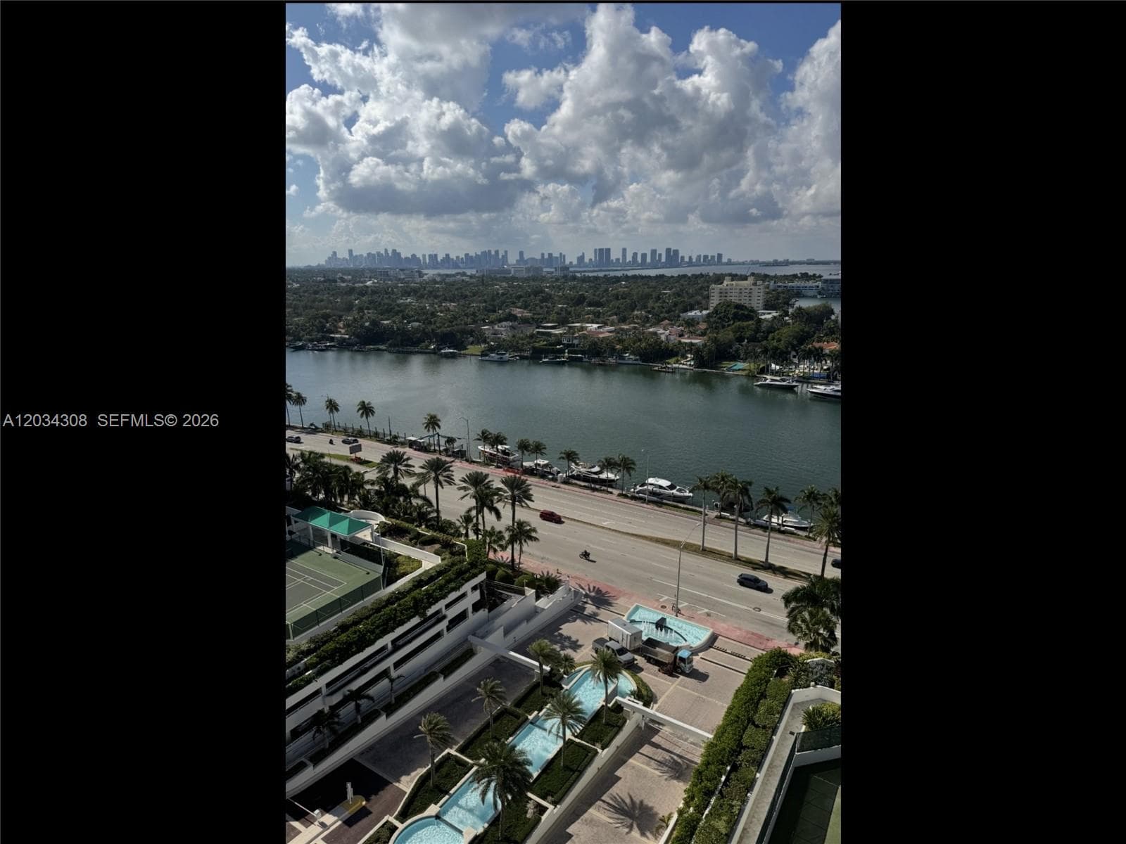4779 Collins Ave 1804 photo 2
