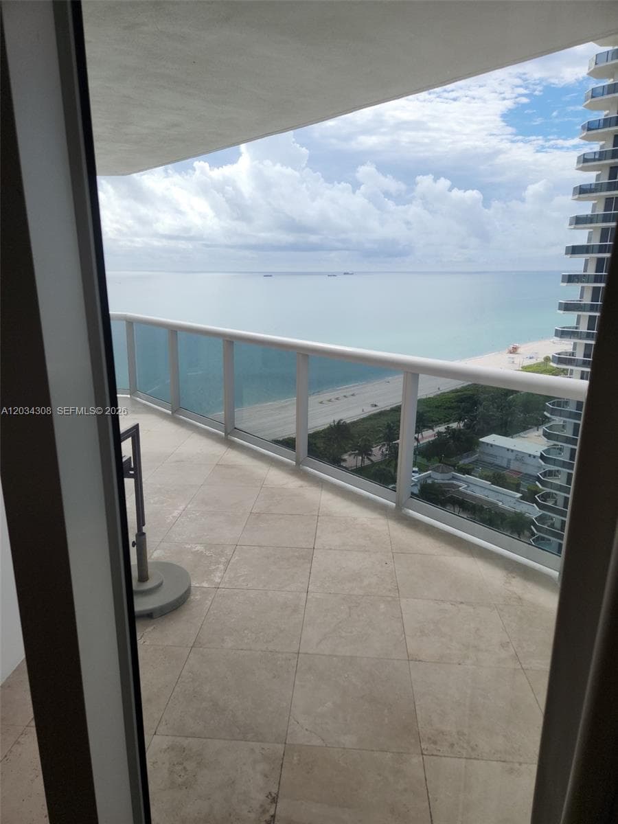 4779 Collins Ave 1804 photo 6