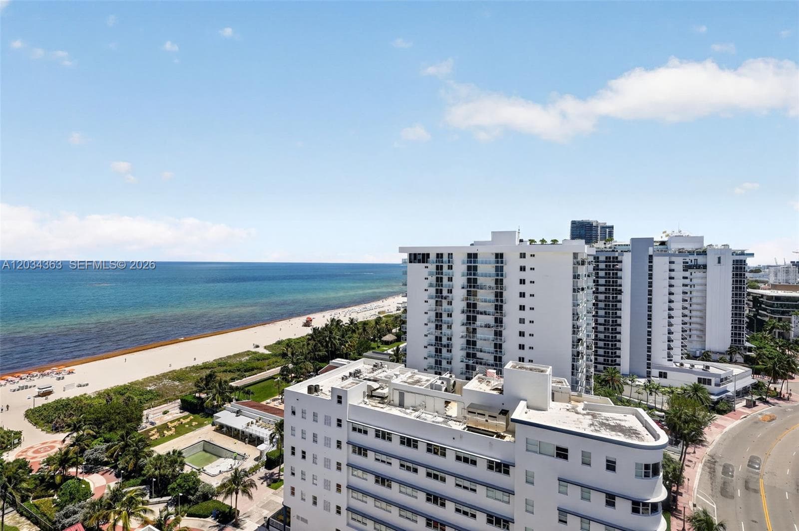 2555 Collins Ave 1812 photo 3